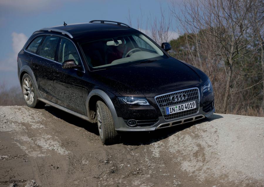  Audi A4 Allroad 3.0 TDI Quattro (B8, 8K) 2009 года  (фото 12 из 31)